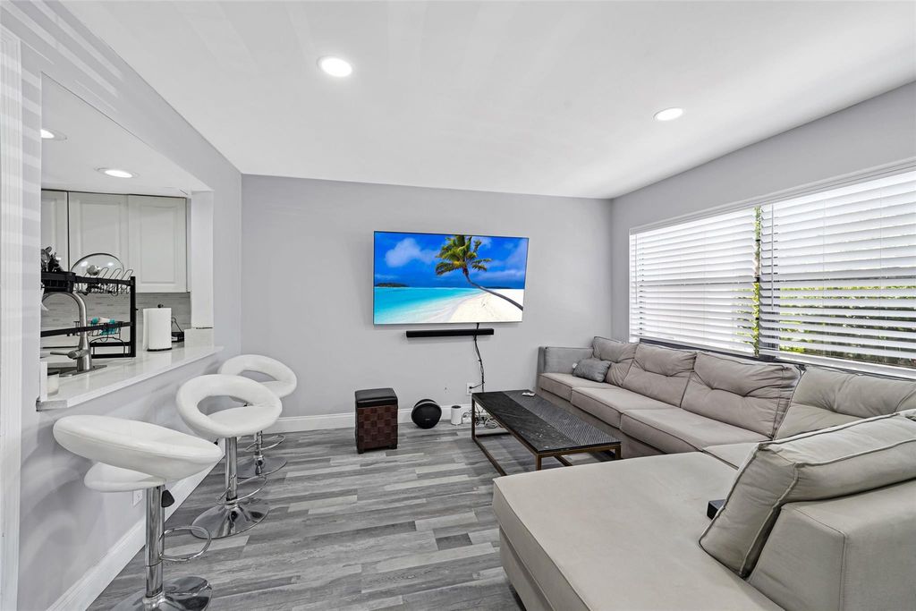 Photo of 5 Matador Lane #4-28, Davie, FL 33324 (MLS # F10505360)