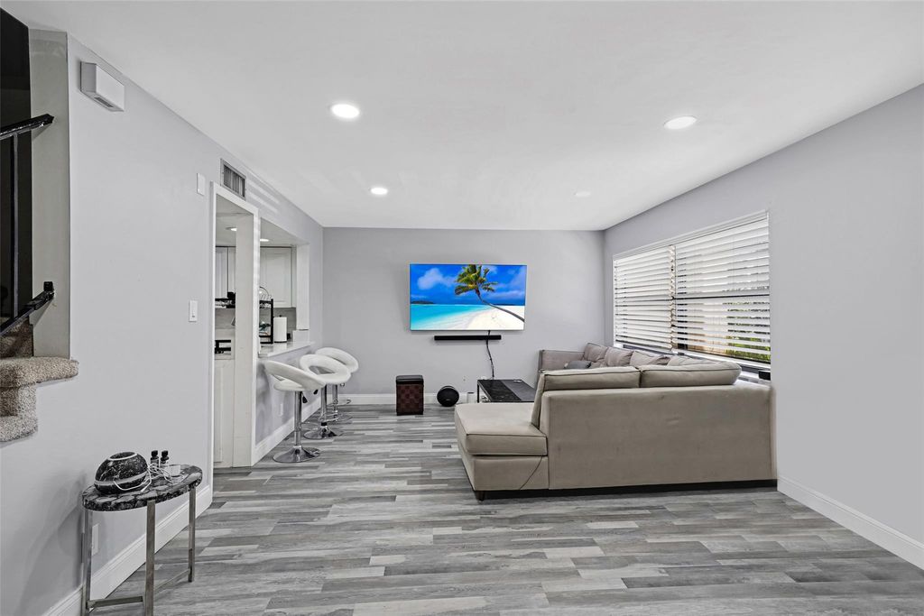 Photo of 5 Matador Lane #4-28, Davie, FL 33324 (MLS # F10505360)