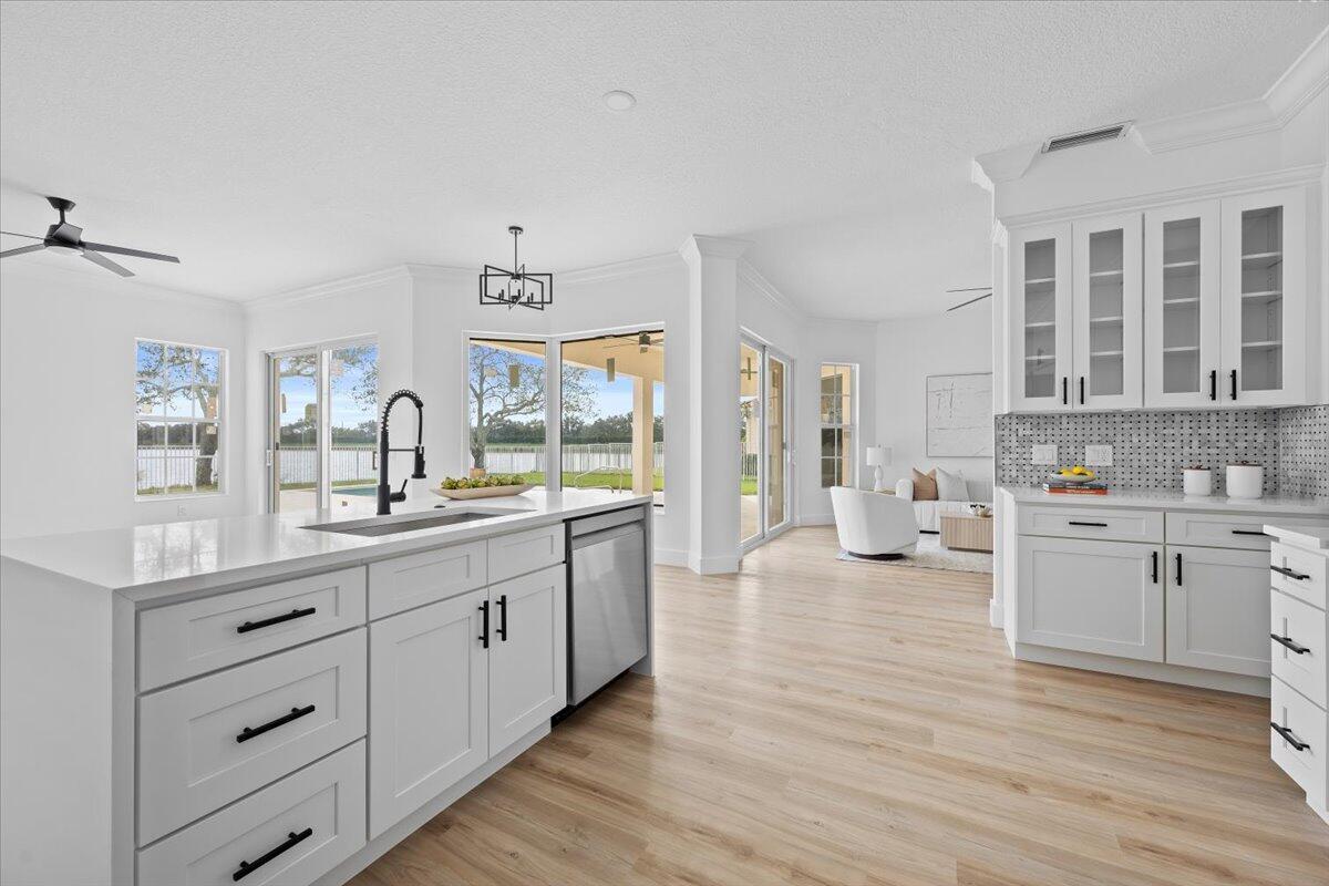 RIVERWALK 7 - Residential