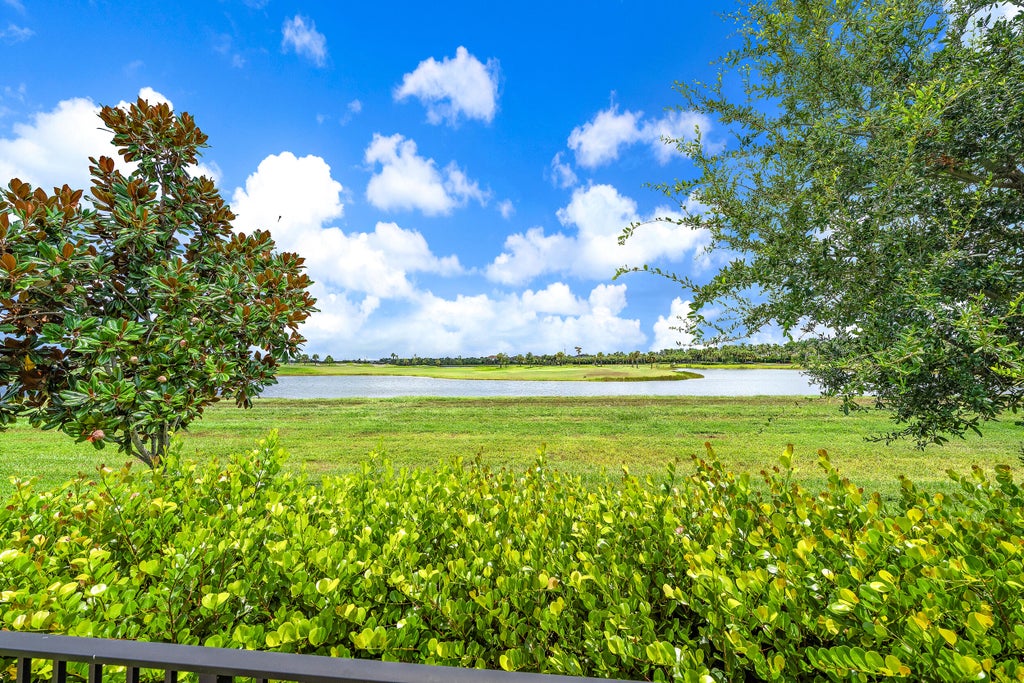 Photo of 9930 Timber Creek Way, Palm Beach Gardens, FL 33412 (MLS # B26058784)