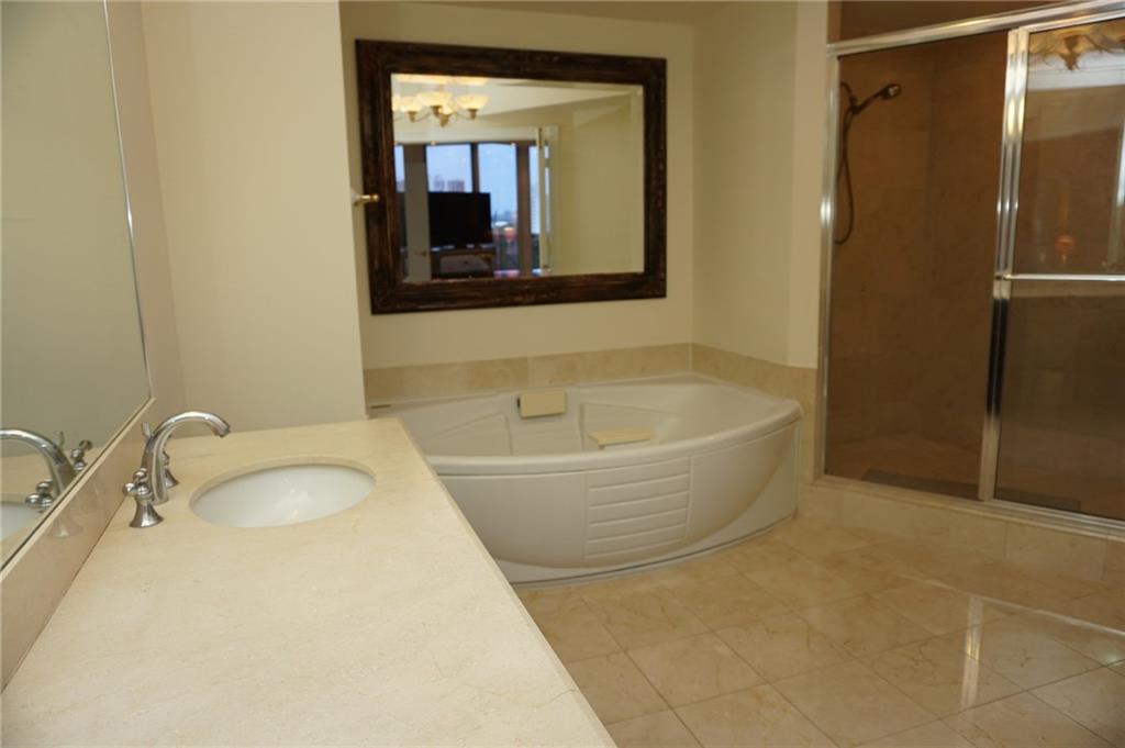 L'Hermitage I Condo - Residential Lease