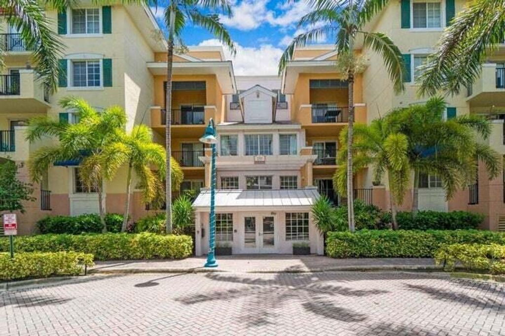 Photo of 255 NE 3rd Avenue #405, Delray Beach, FL 33444 (MLS # R10939438)