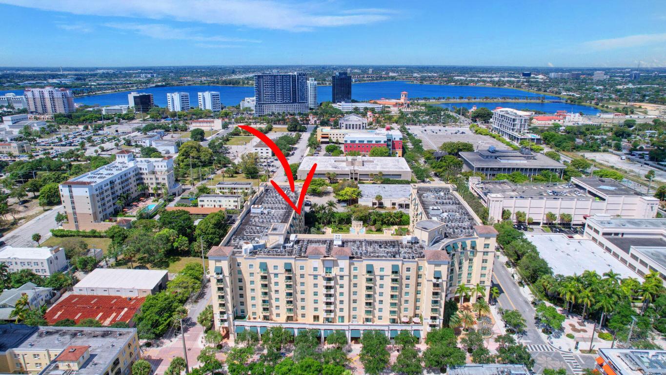 610 CLEMATIS CONDO - Residential