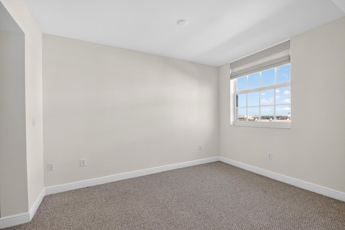 610 CLEMATIS CONDO - Residential