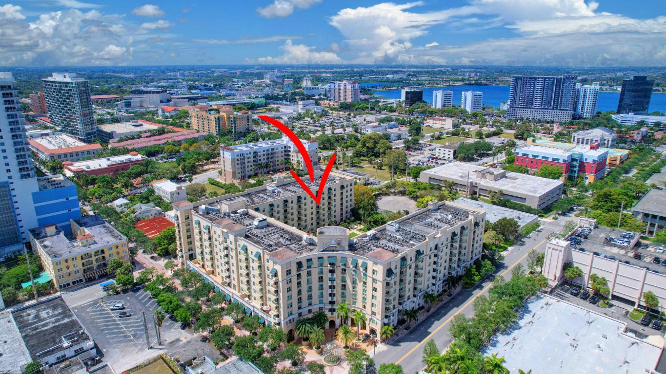 610 CLEMATIS CONDO - Residential