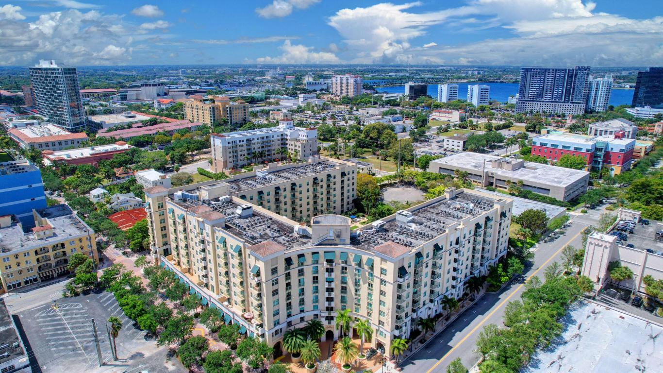 610 CLEMATIS CONDO - Residential