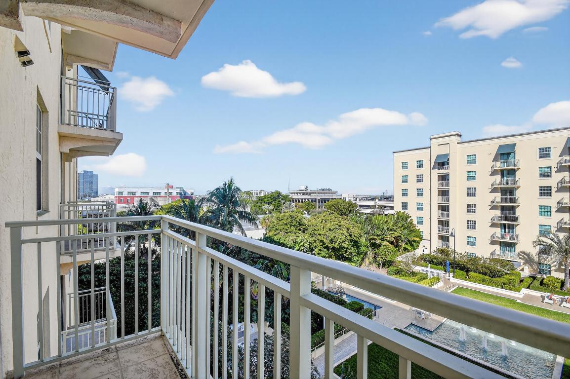 610 CLEMATIS CONDO - Residential
