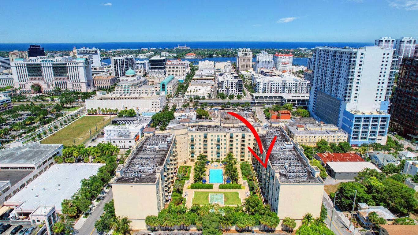 610 CLEMATIS CONDO - Residential