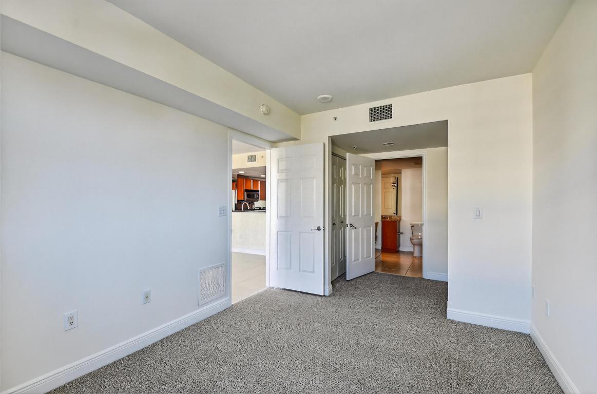 610 CLEMATIS CONDO - Residential