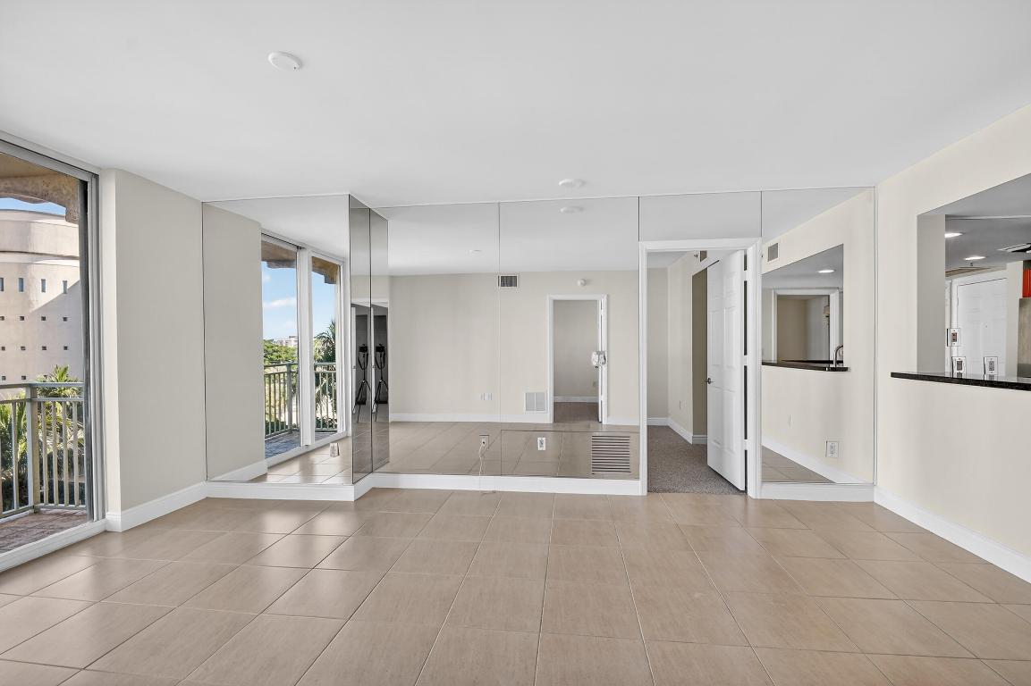 610 CLEMATIS CONDO - Residential