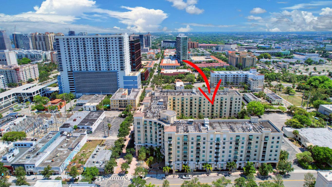 610 CLEMATIS CONDO - Residential