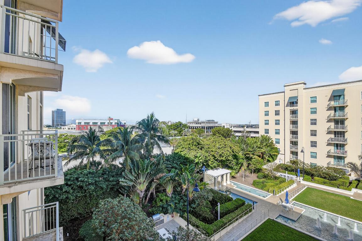 610 CLEMATIS CONDO - Residential