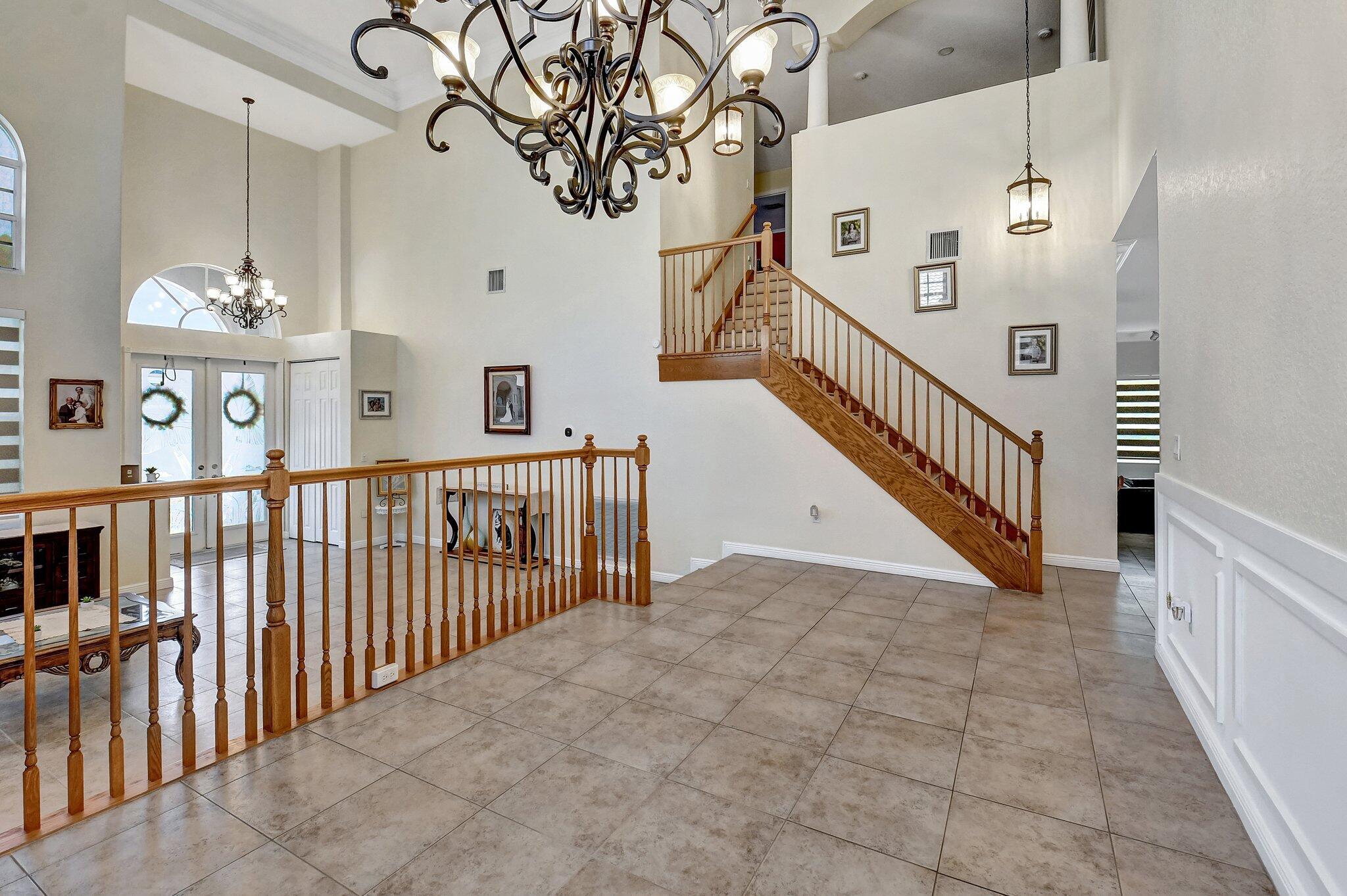 6425 Stonehurst Circle