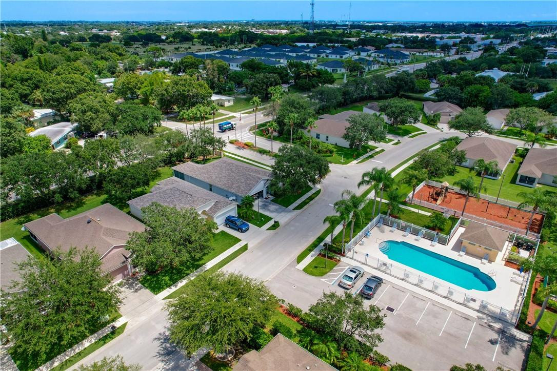 Waterford Lakes - Residential