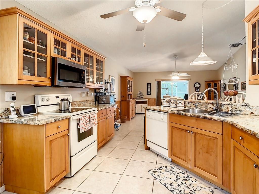 Waterford Lakes - Residential
