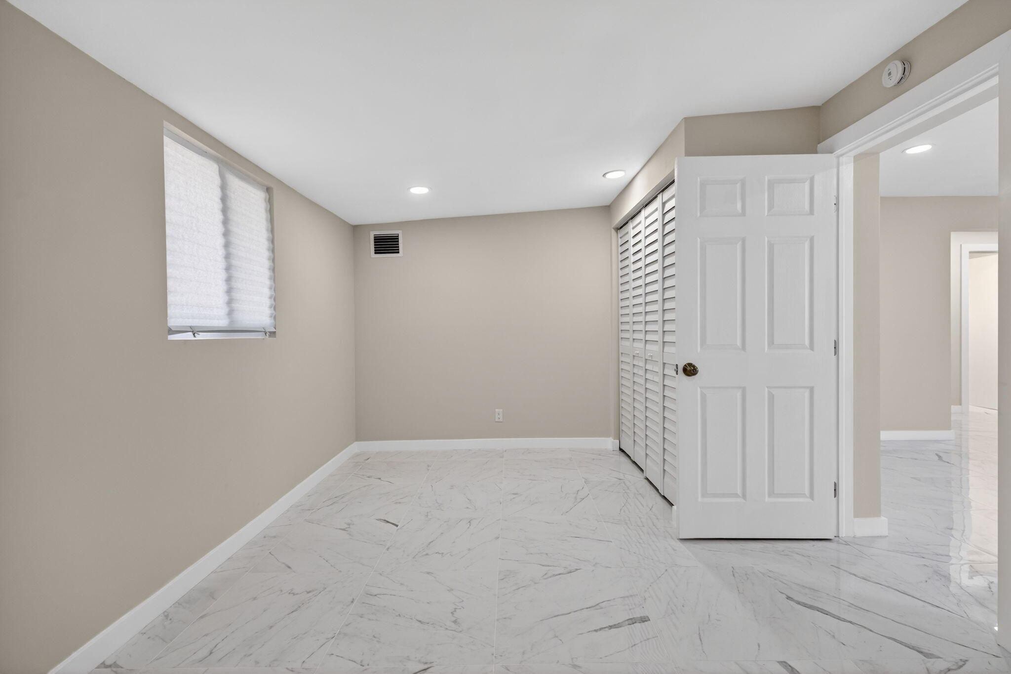HOBE HILLS - Residential