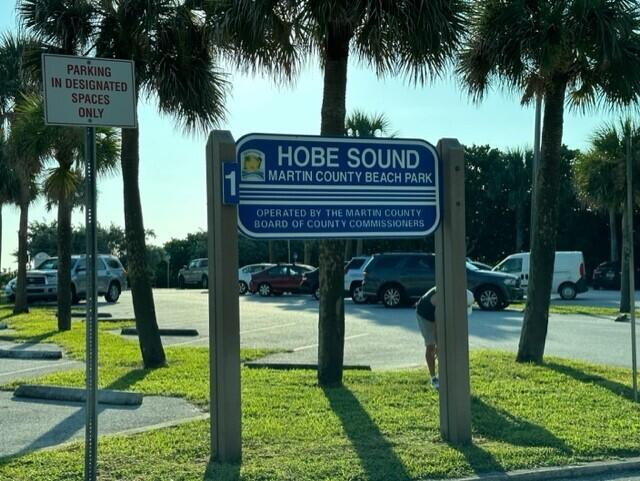 HOBE HILLS - Residential