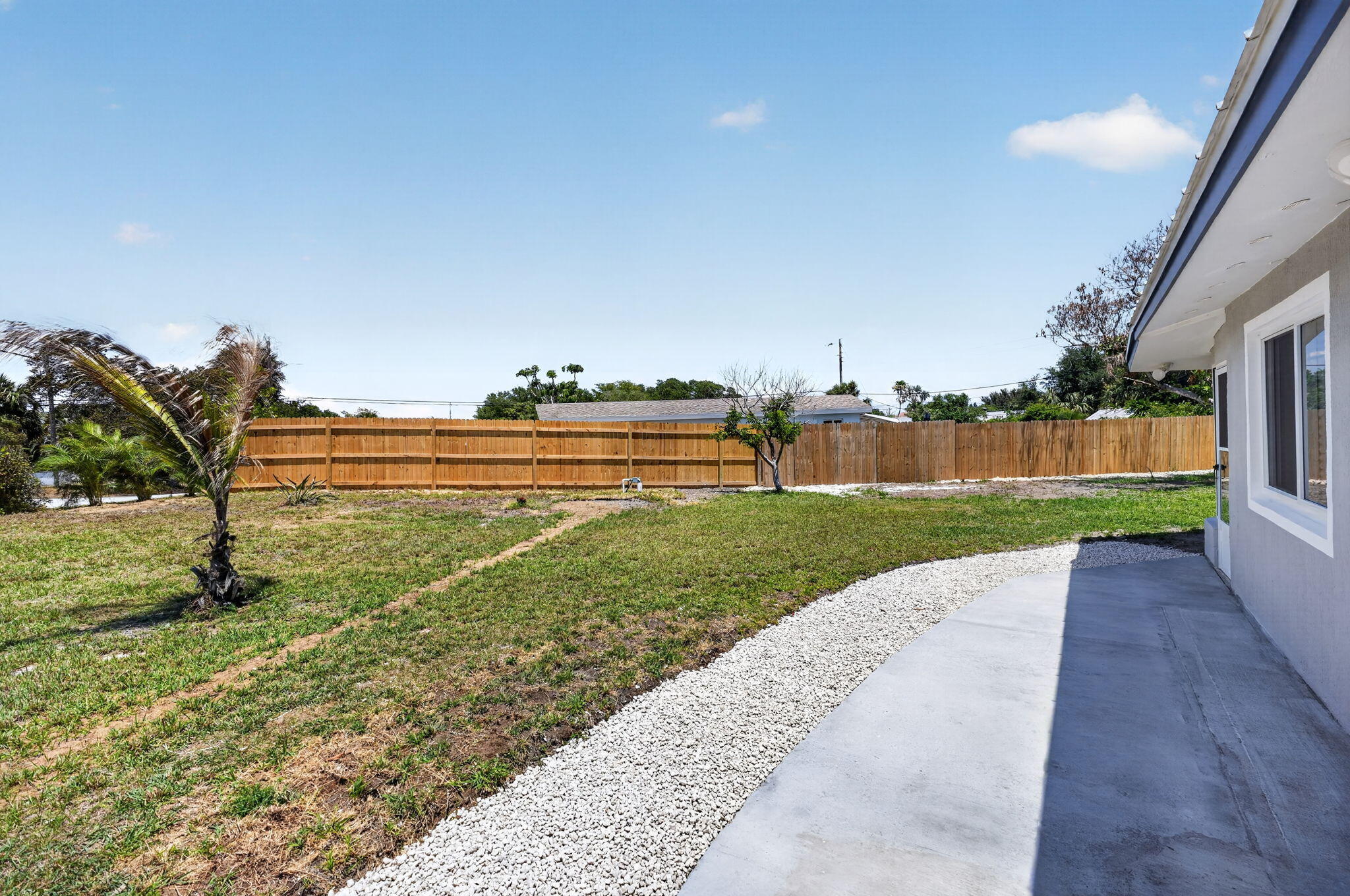 HOBE HILLS - Residential