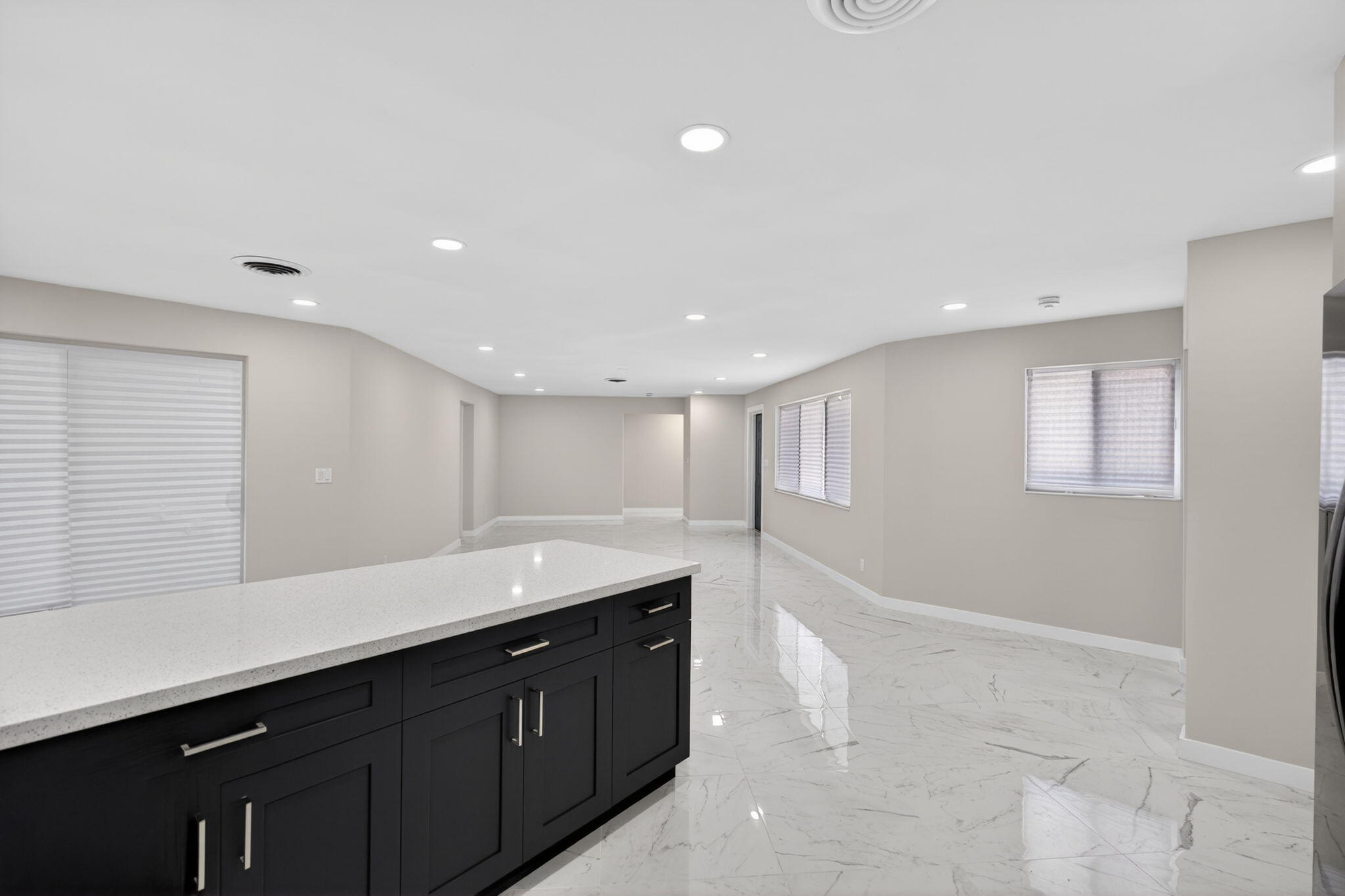 HOBE HILLS - Residential