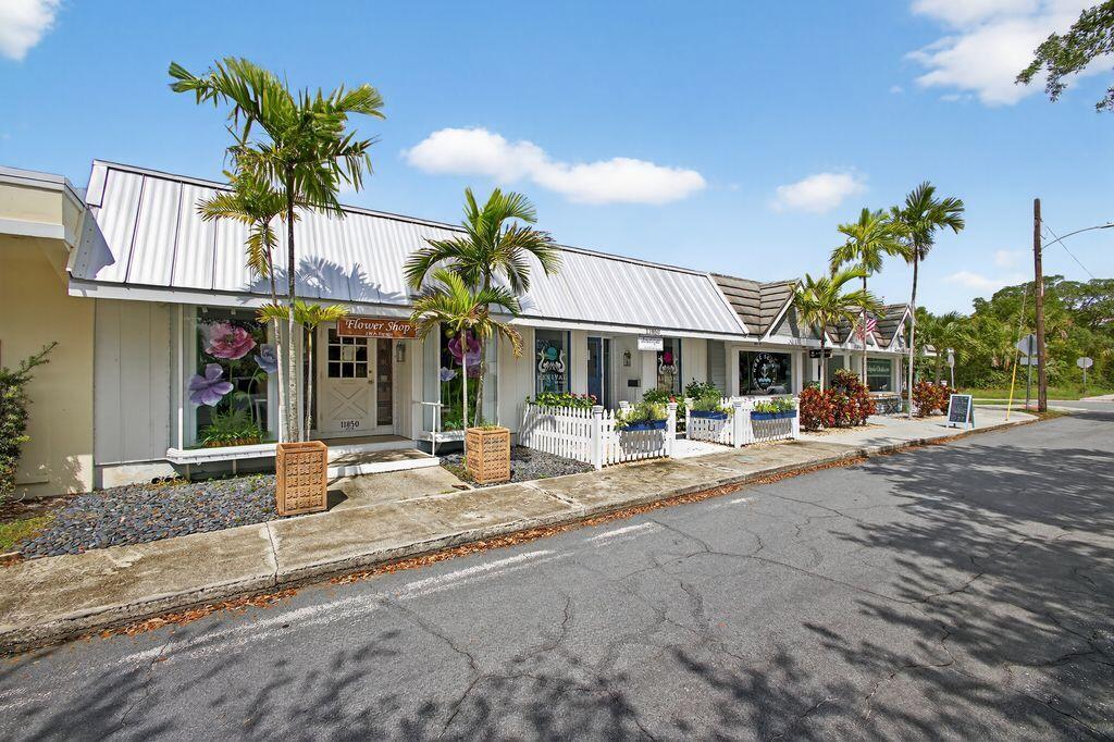 HOBE HILLS - Residential
