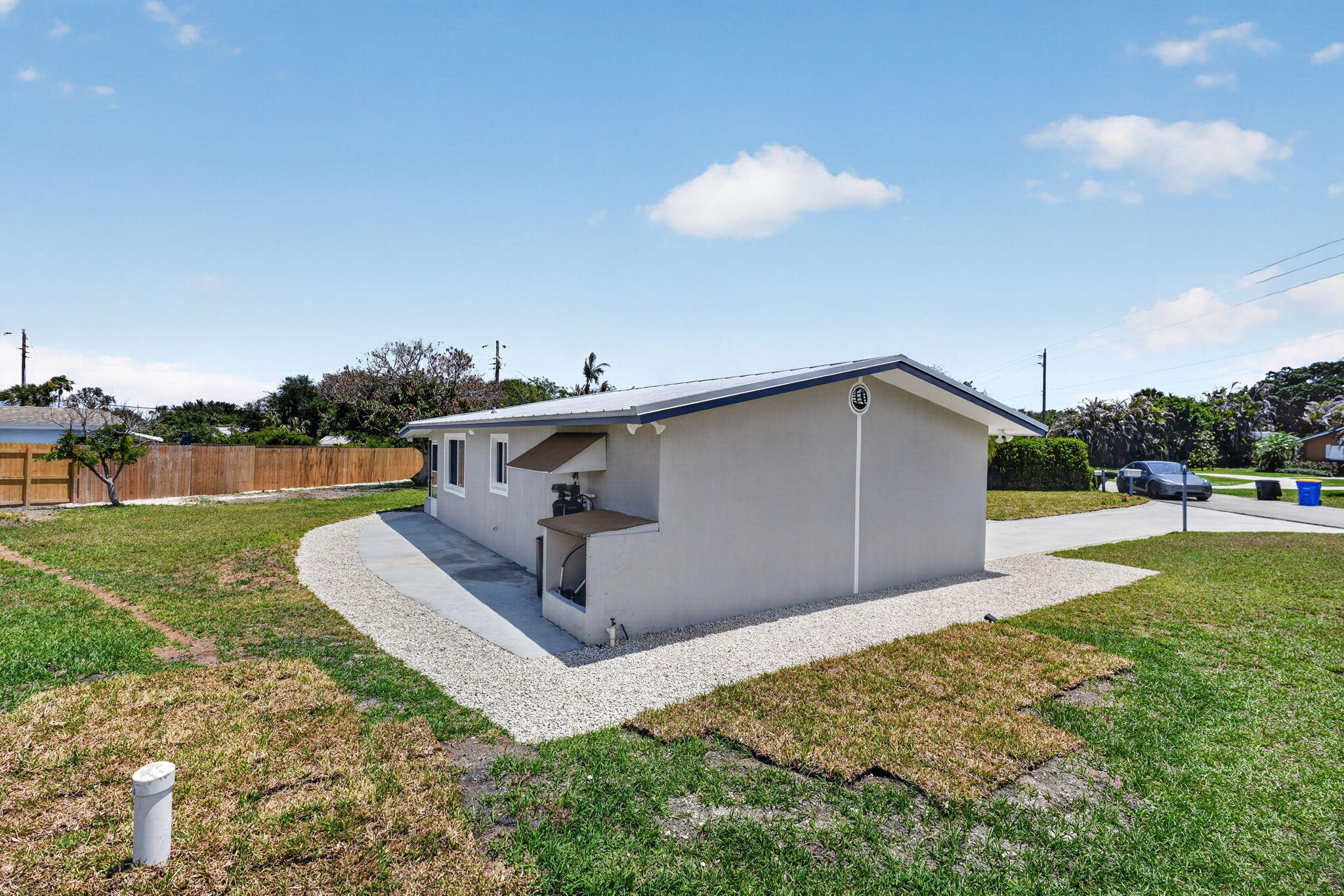 HOBE HILLS - Residential