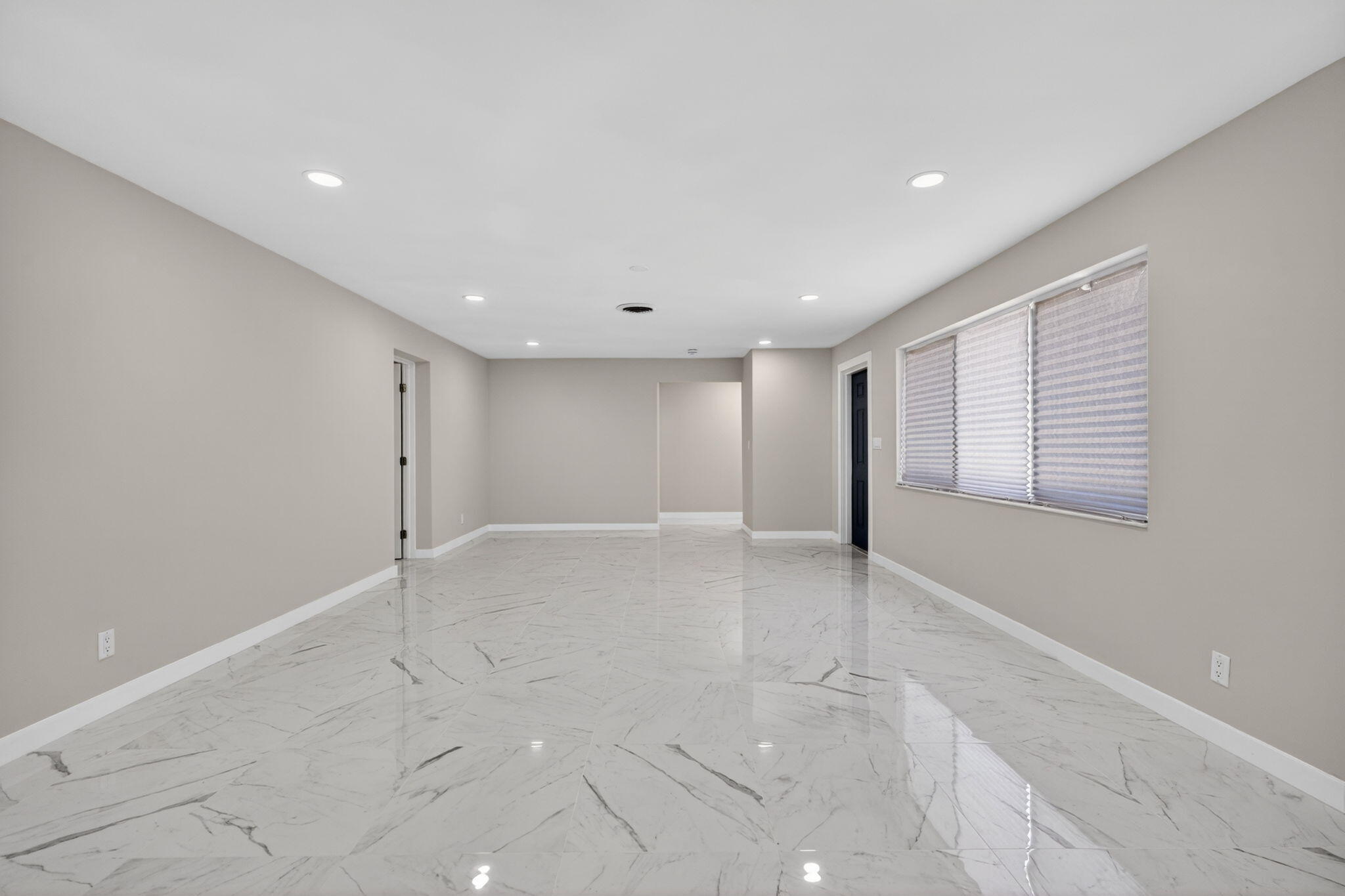 HOBE HILLS - Residential