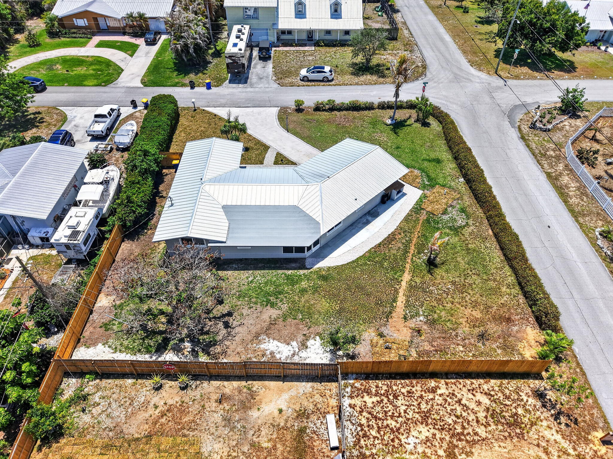 HOBE HILLS - Residential