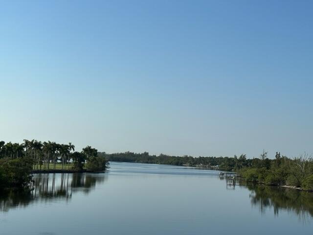 HOBE HILLS - Residential