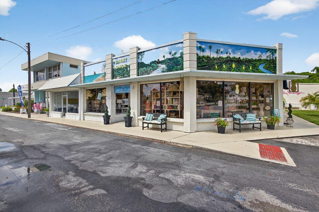 HOBE HILLS - Residential