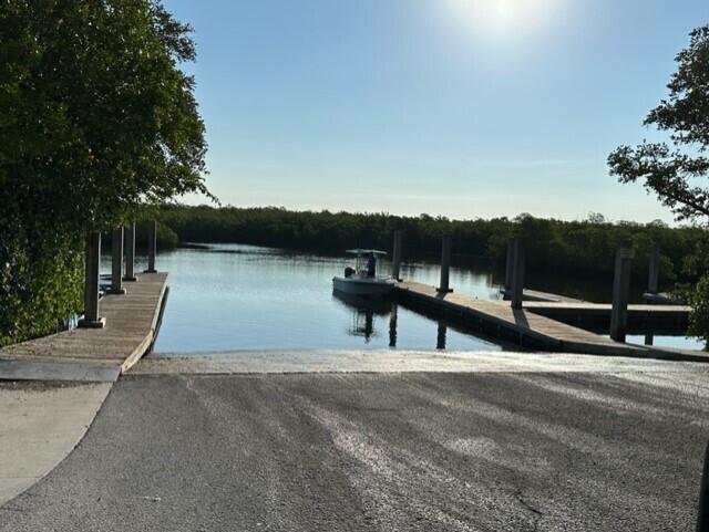 HOBE HILLS - Residential