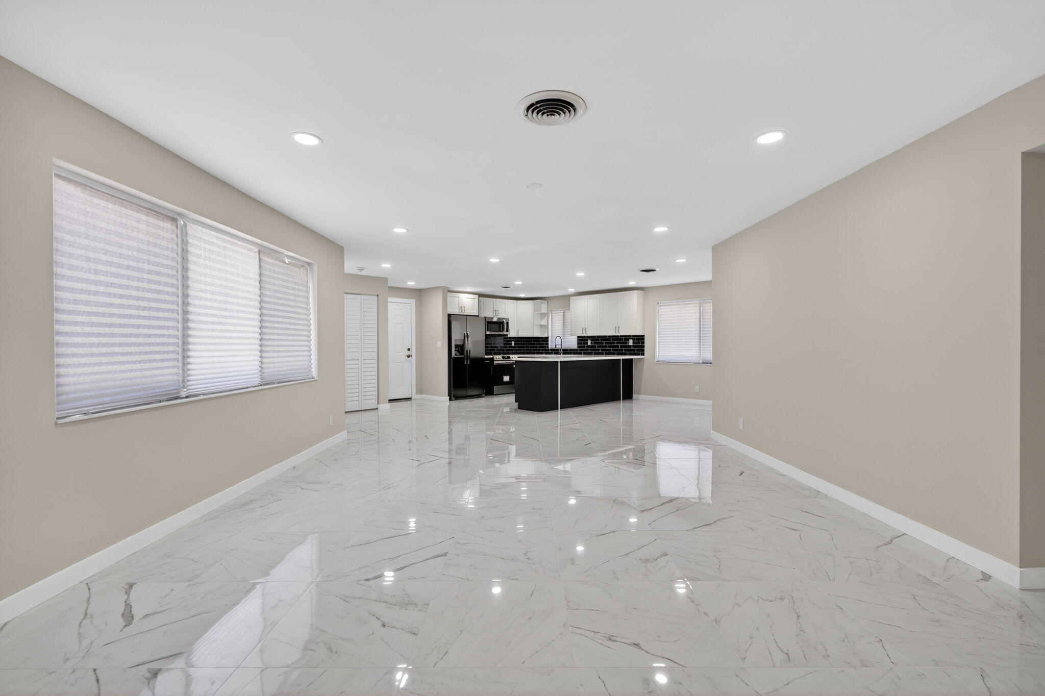 HOBE HILLS - Residential
