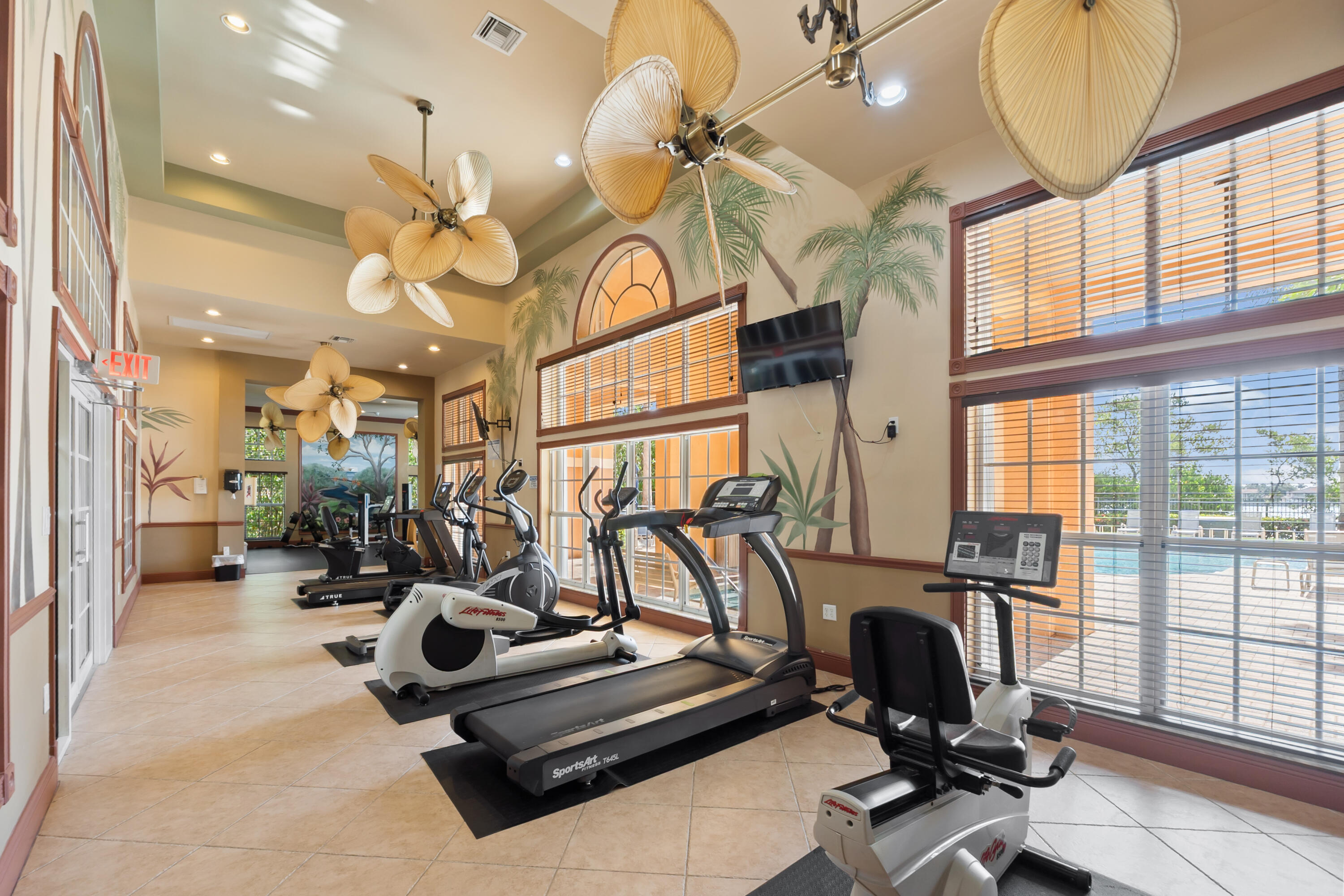 HYPOLUXOS MARINERS CAY CONDO - Residential