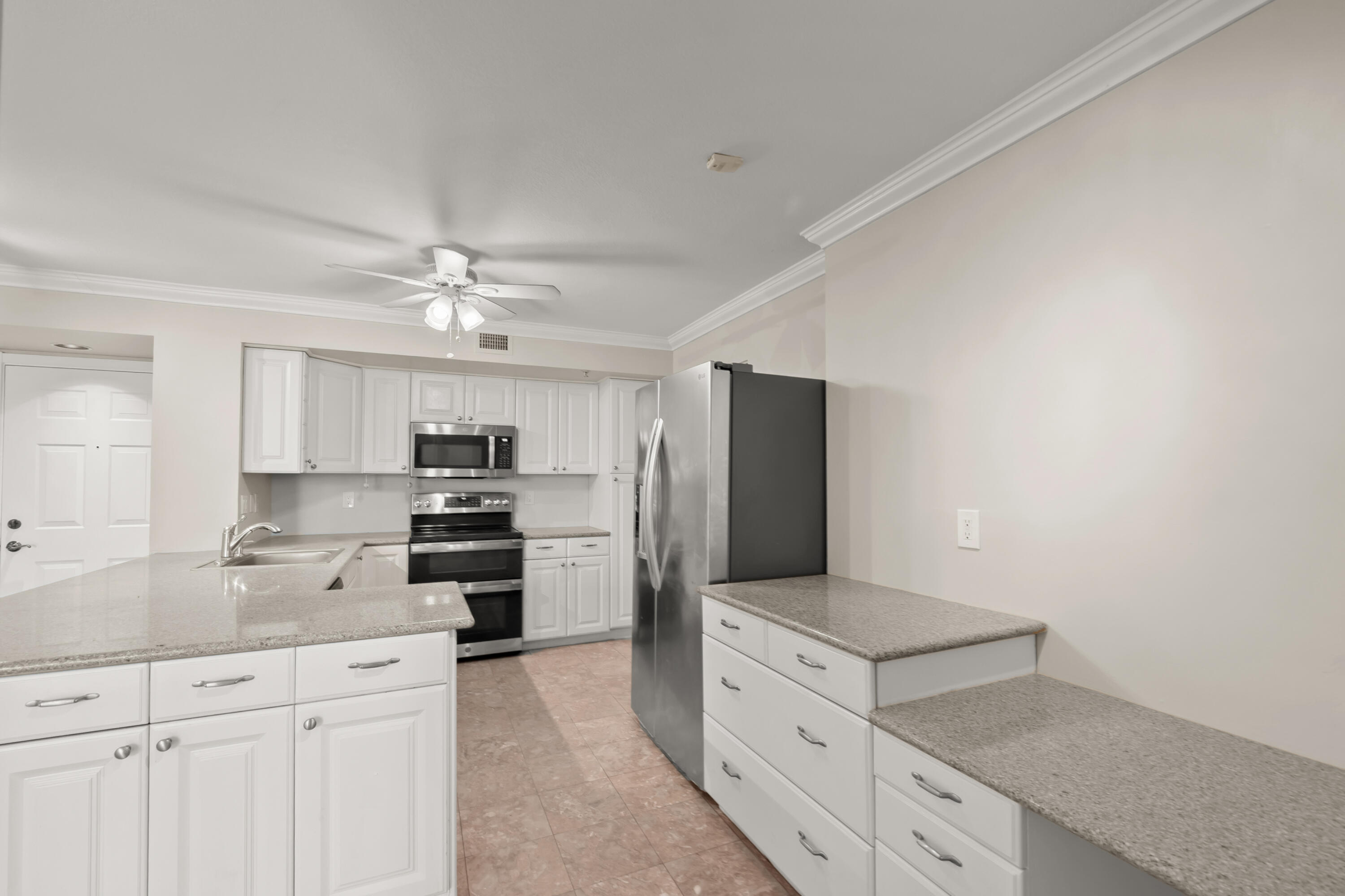 HYPOLUXOS MARINERS CAY CONDO - Residential