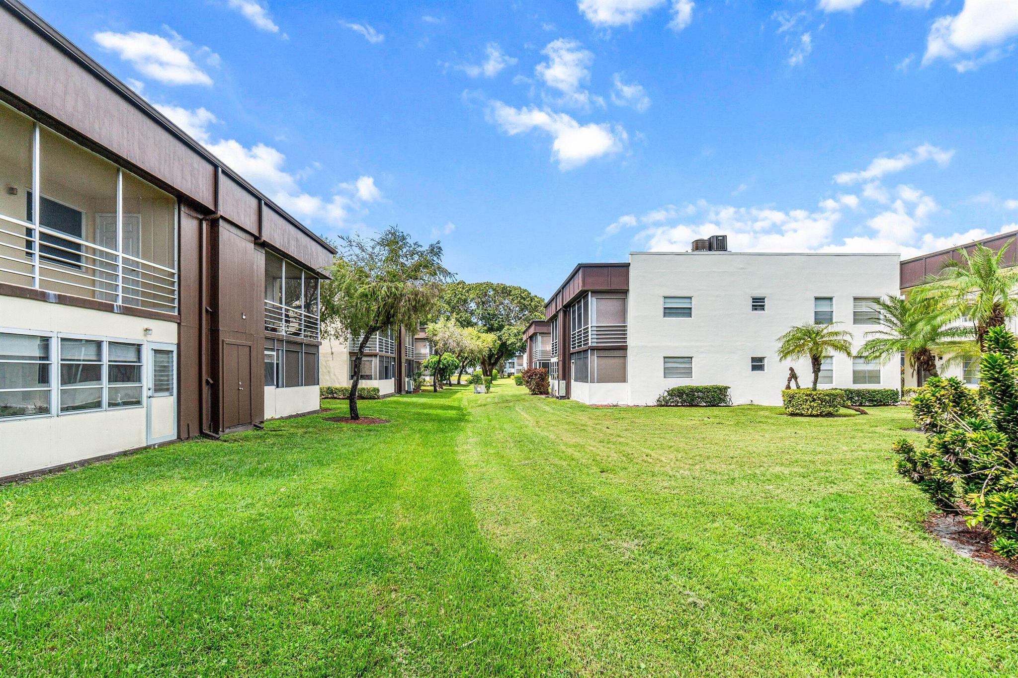 KINGS POINT NORMANDY COND - Residential