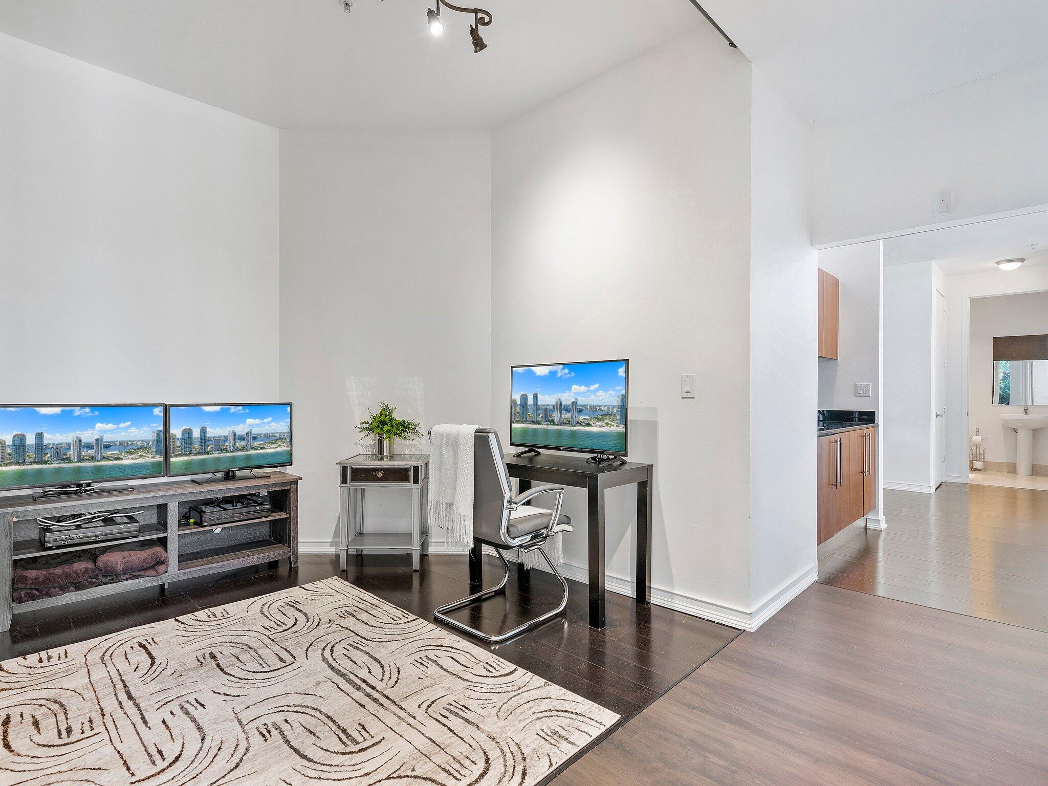 TRUMP PALACE CONDO - Residential