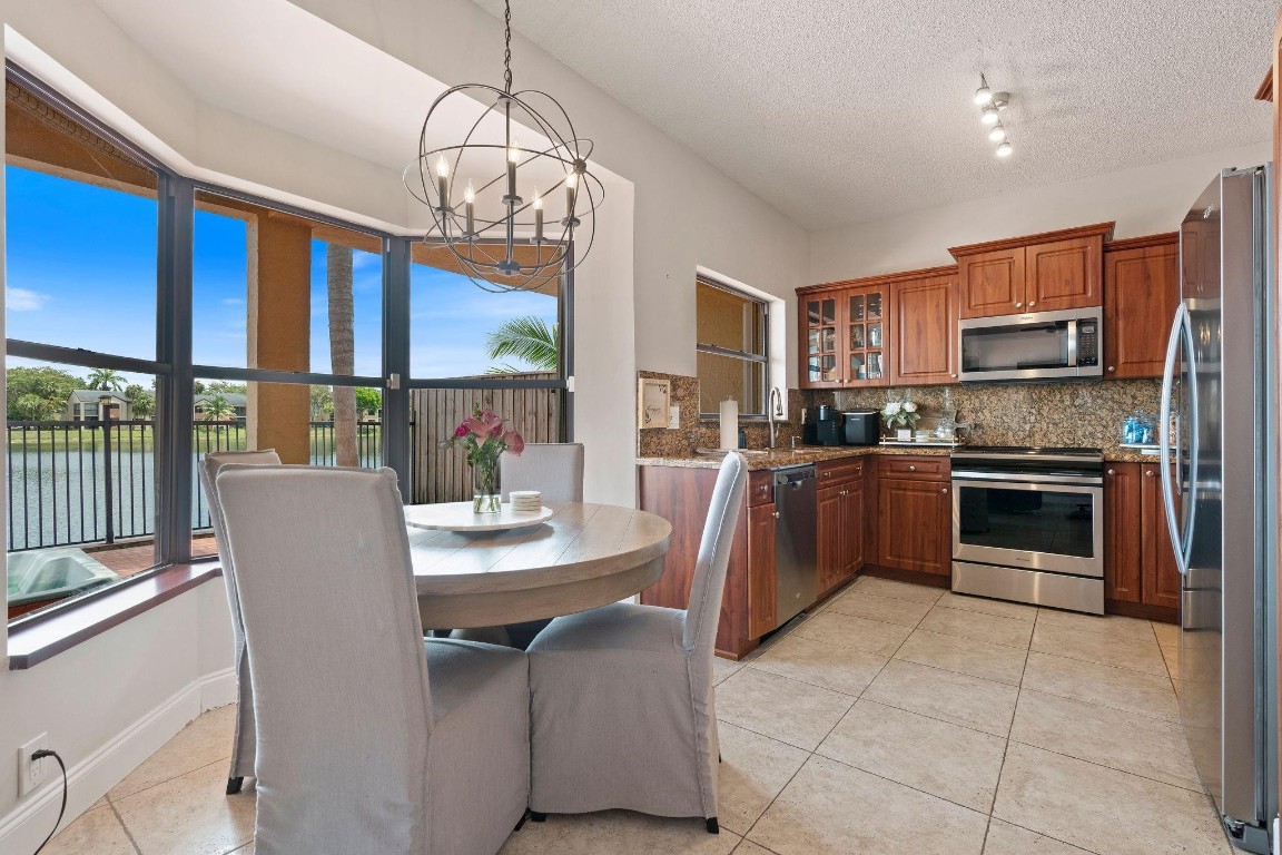 Angelica Gardens At Lakes - Residential