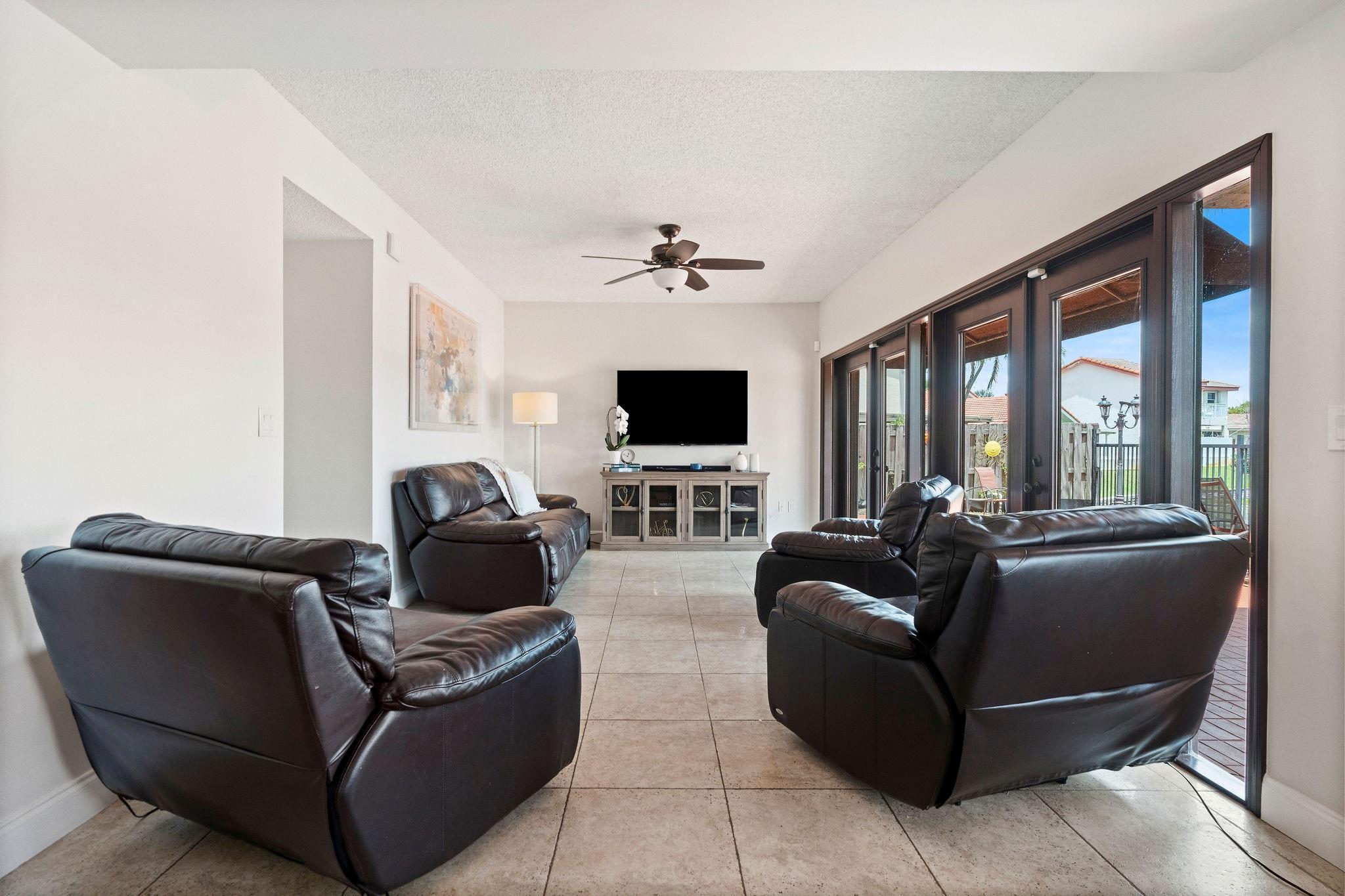 Angelica Gardens At Lakes - Residential