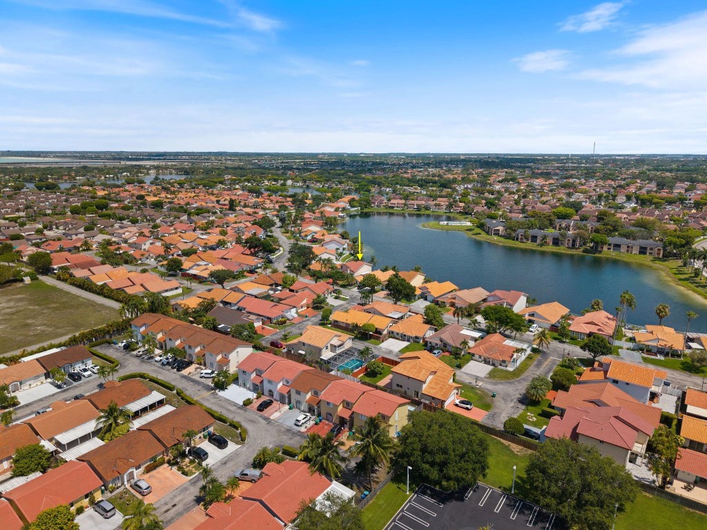 Angelica Gardens At Lakes - Residential