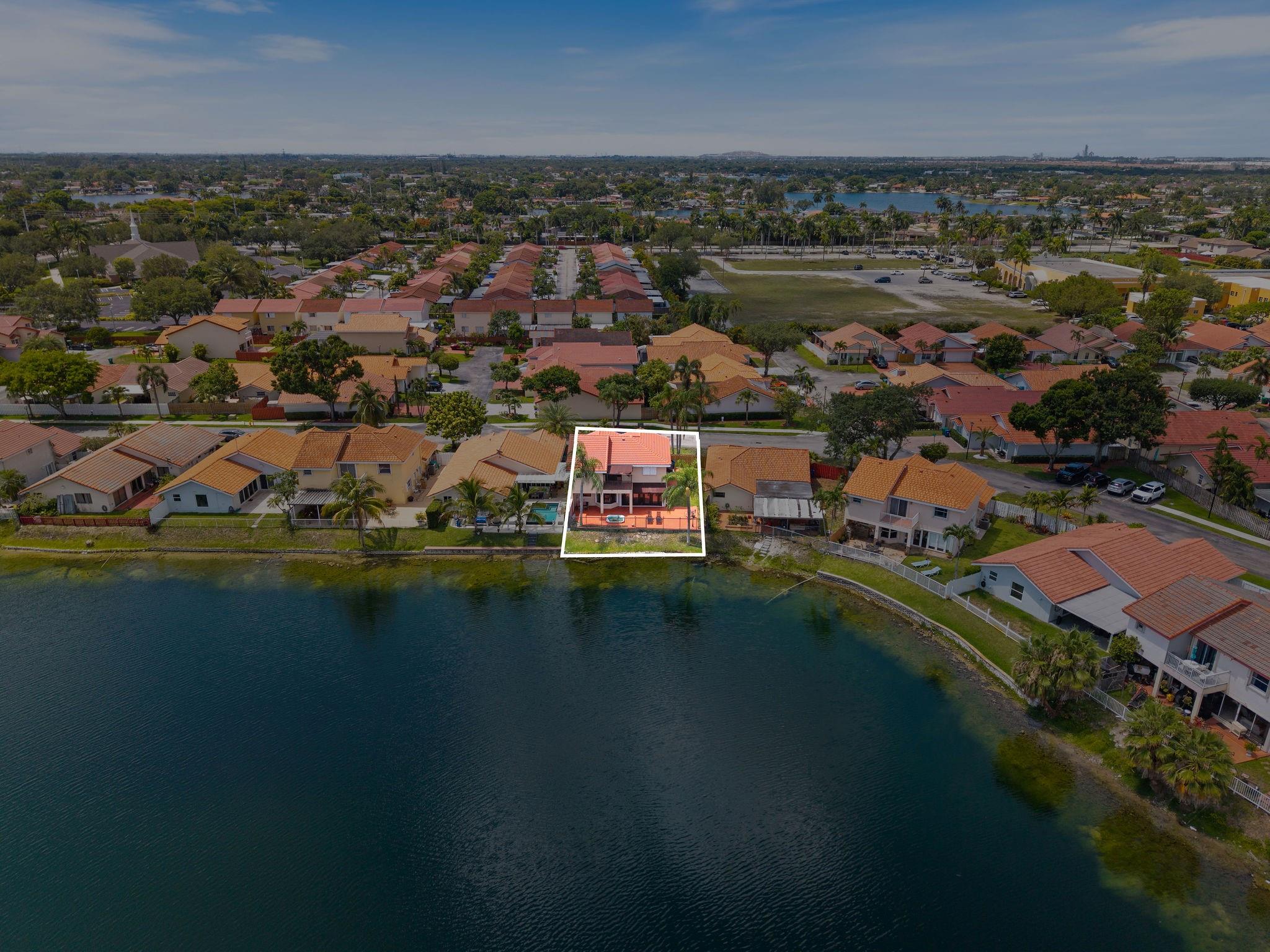 Angelica Gardens At Lakes - Residential