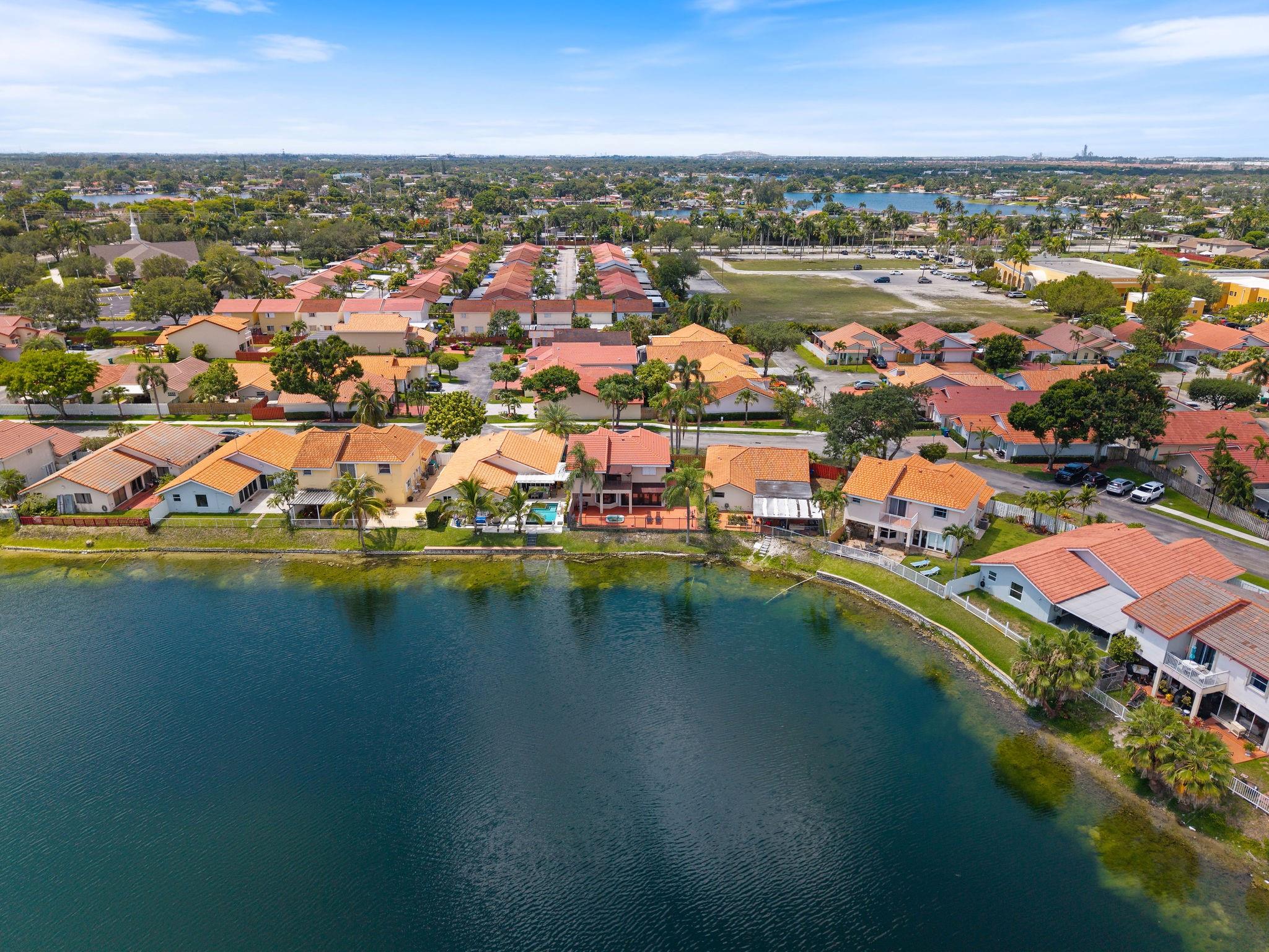 Angelica Gardens At Lakes - Residential
