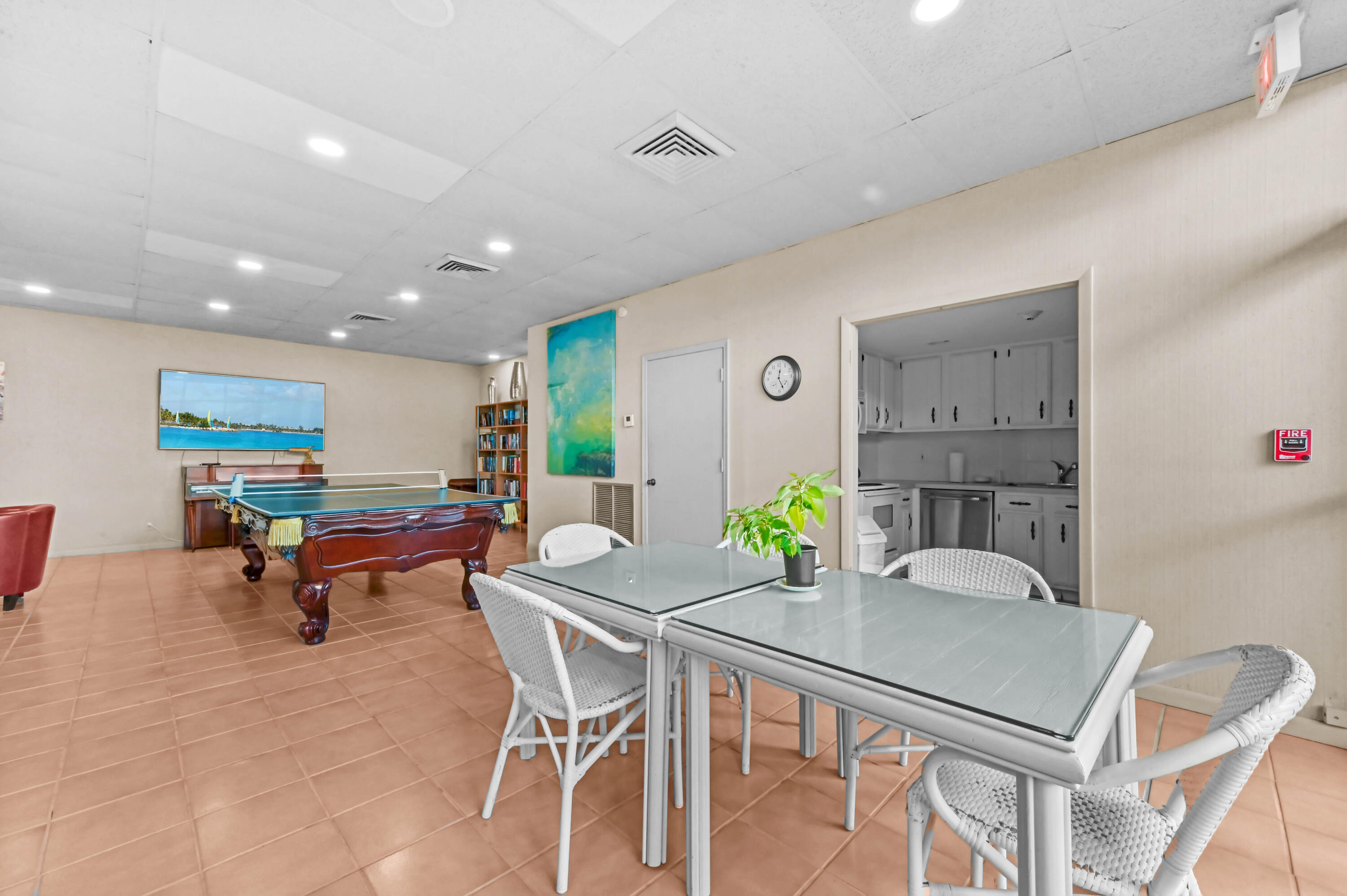 LANDS OF THE PRESIDENT CONDO 3 - Residential