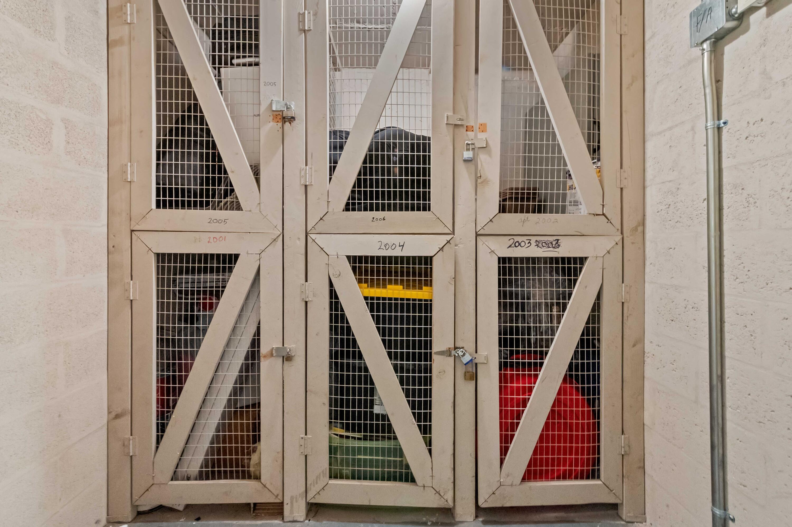 LANDS OF THE PRESIDENT CONDO 3 - Residential