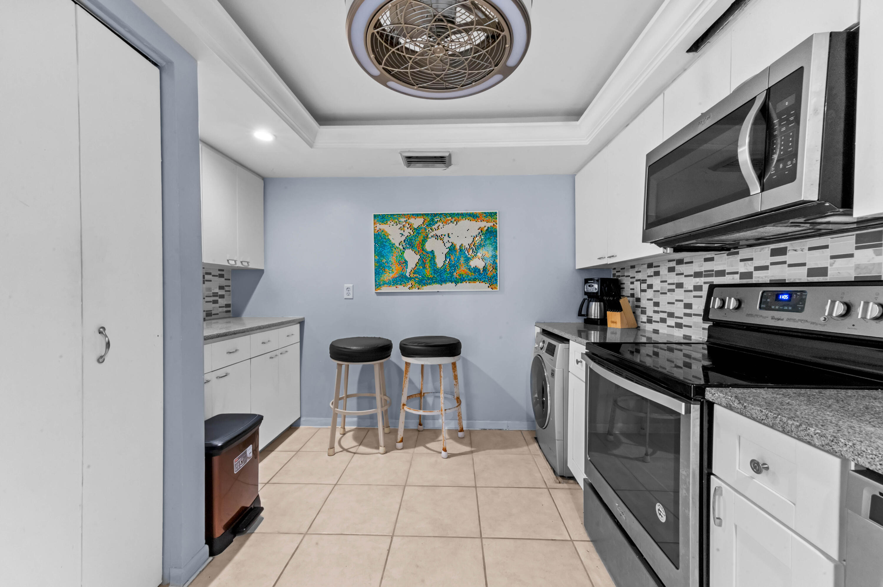 LANDS OF THE PRESIDENT CONDO 3 - Residential