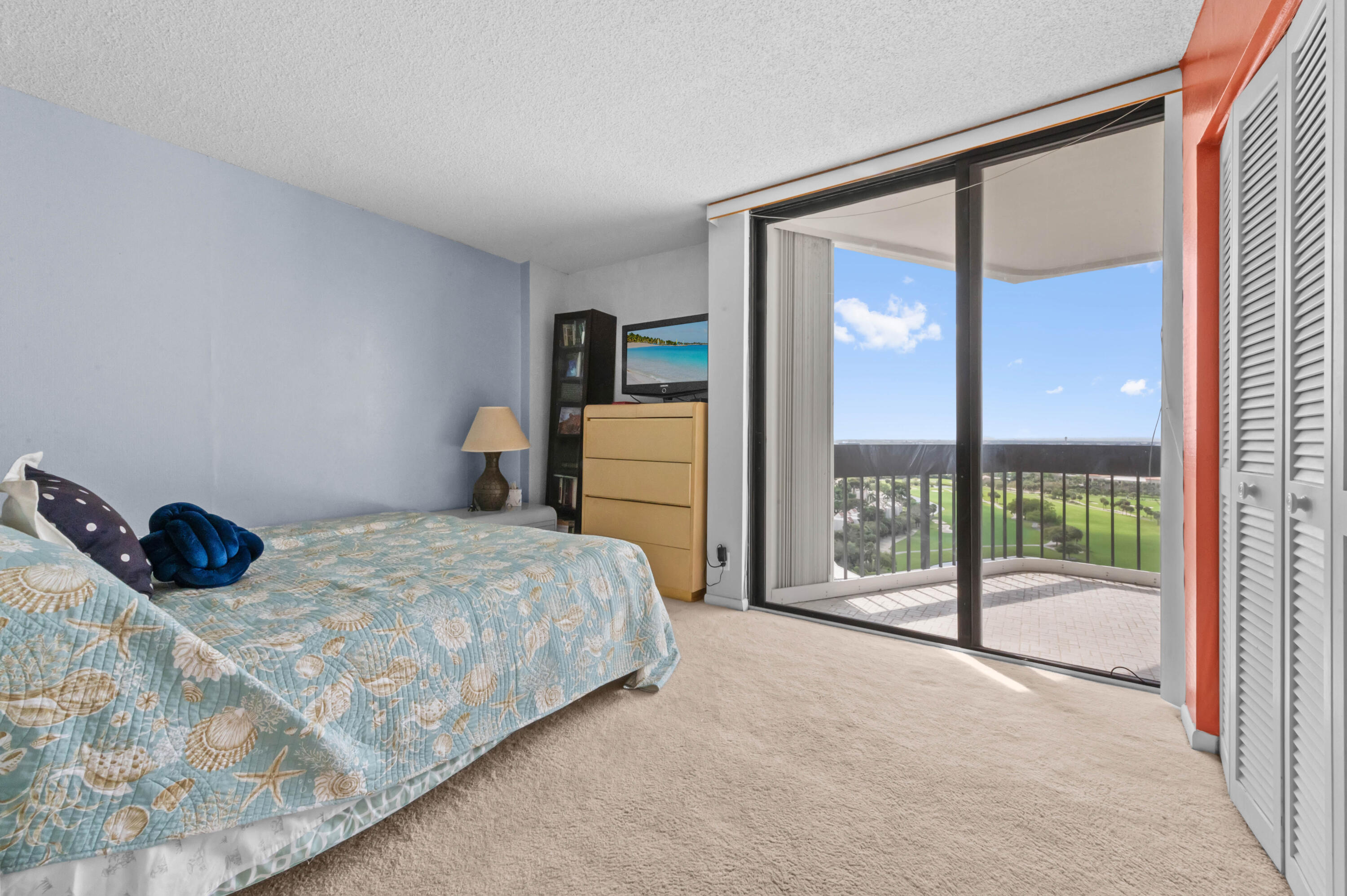 LANDS OF THE PRESIDENT CONDO 3 - Residential