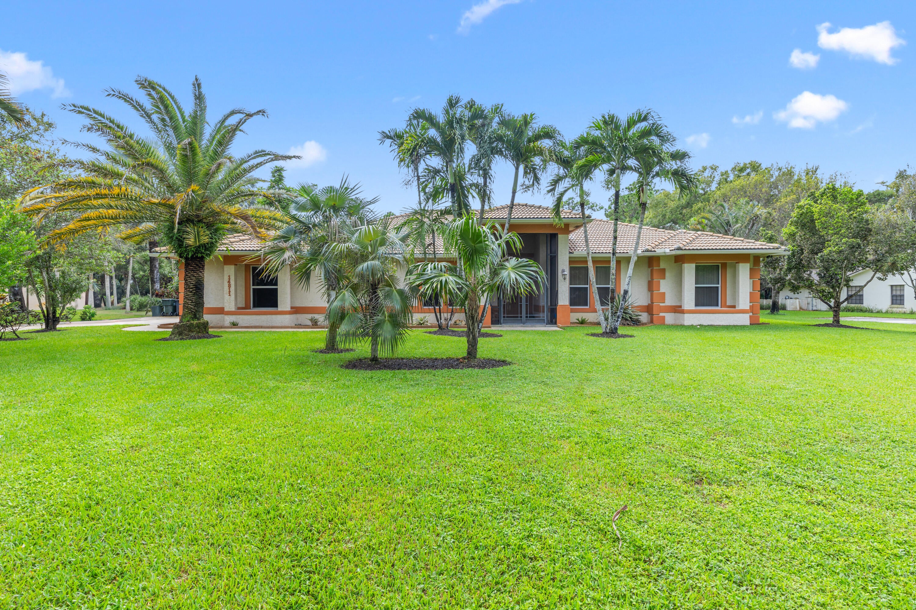 14811 Horseshoe Trace