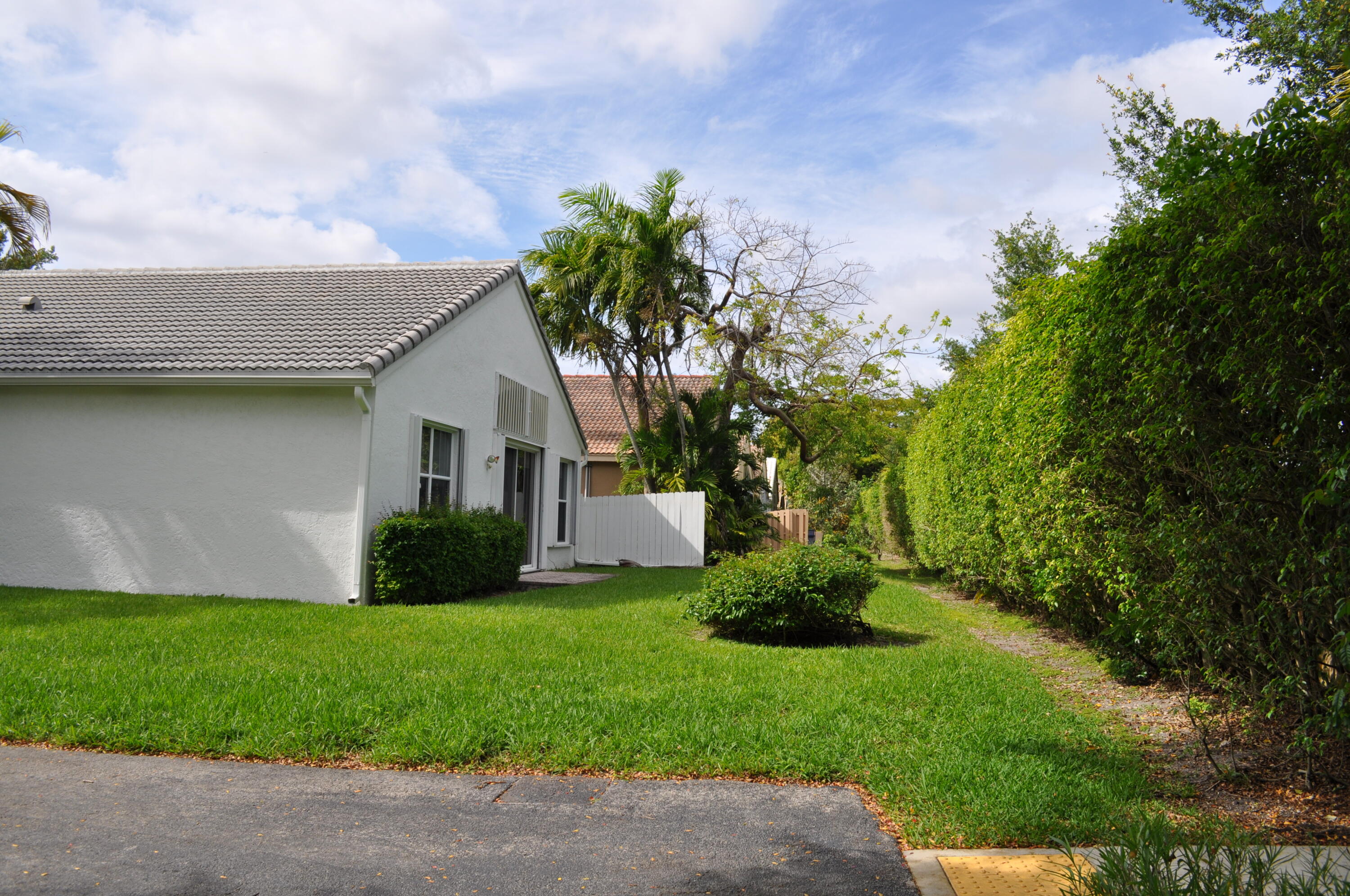 ROSSMOOR LAKES - Residential