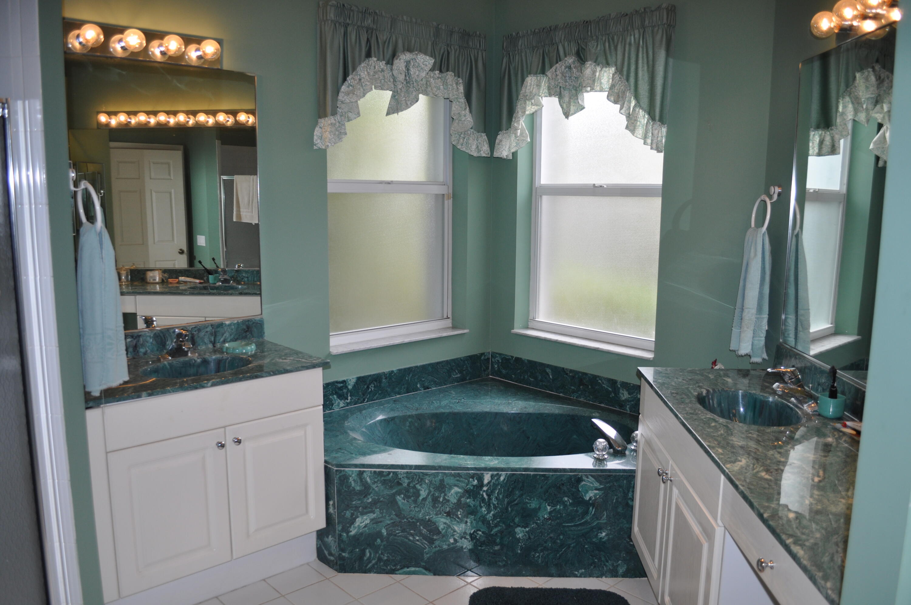 ROSSMOOR LAKES - Residential