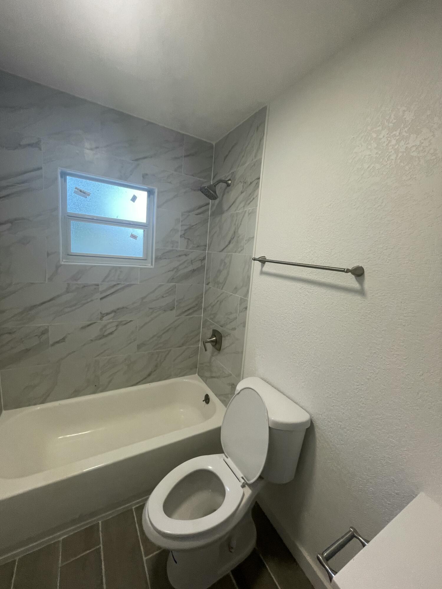 S/D OF 20-43-35 FRAC SEC IN - Residential Lease