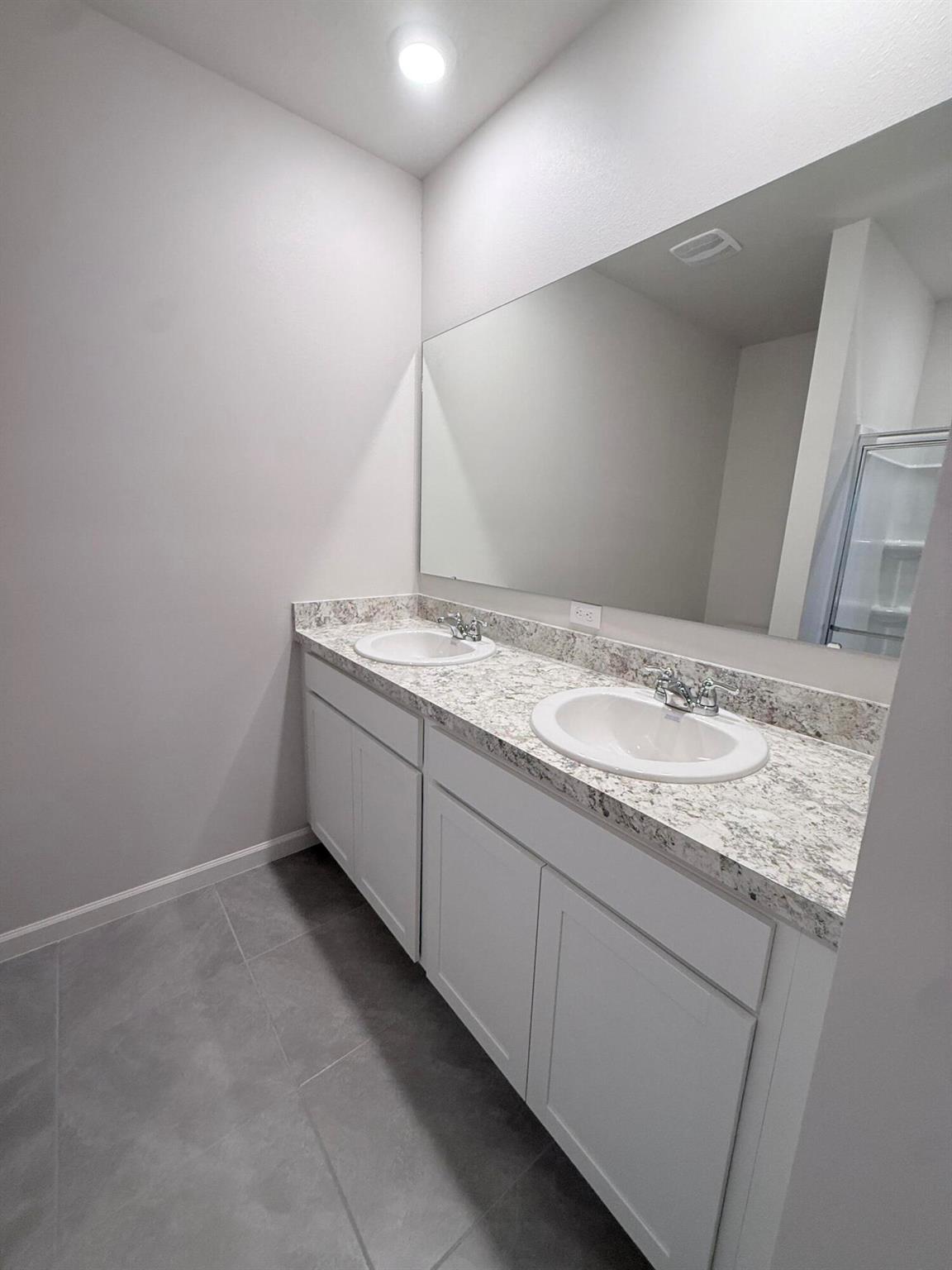 VERANO SOUTH PUD 1 - POD - Residential Lease