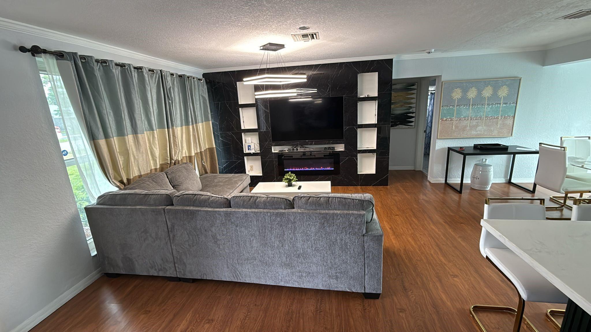 4420 NW 8th St, Coconut Creek, FL, 33066/$650,000 3 4420 NW 8th St